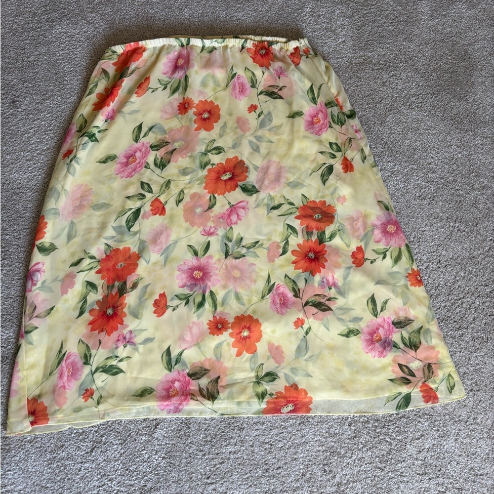 multi layer floral skirt. flow skirt